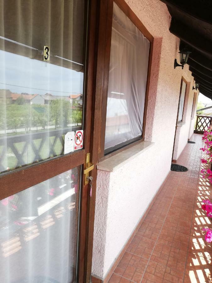 Hotel T.S.G. Simanovic Klinca Sela Zewnętrze zdjęcie